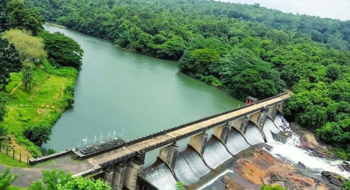 തെന്മല ഡാമിൻ്റെ 3 ഷട്ടറുകൾ തുറന്നു തെന്മല ഡാമിൻ്റെ 3 ഷട്ടറുകൾ തുറന്നു