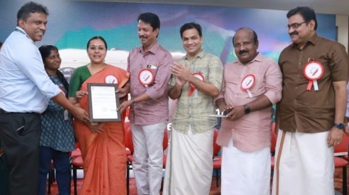 എറണാകുളം ജില്ലാ ആശുപത്രിയിൽ ഇനി ഹൃദയം മാറ്റി വയ്ക്കൽ ശസ്ത്രക്രിയയും എറണാകുളം ജില്ലാ ആശുപത്രിയിൽ ഇനി ഹൃദയം മാറ്റി വയ്ക്കൽ ശസ്ത്രക്രിയയും