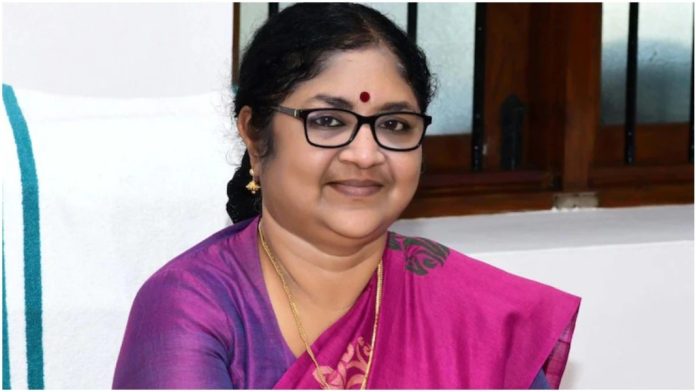 വയോജനങ്ങളുടെ സ്കില് ബാങ്ക് തയ്യാറാക്കും : മന്ത്രി ആര് ബിന്ദു വയോജനങ്ങളുടെ സ്കില് ബാങ്ക് തയ്യാറാക്കും : മന്ത്രി ആര് ബിന്ദു