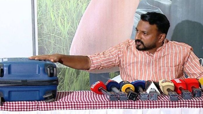 തെളിവ് കണ്ടെത്താനായില്ല ; പാലക്കാട് ട്രോളി വിവാദത്തിൽ പോലീസ് റിപ്പോർട്ട് തെളിവ് കണ്ടെത്താനായില്ല ; പാലക്കാട് ട്രോളി വിവാദത്തിൽ പോലീസ് റിപ്പോർട്ട്