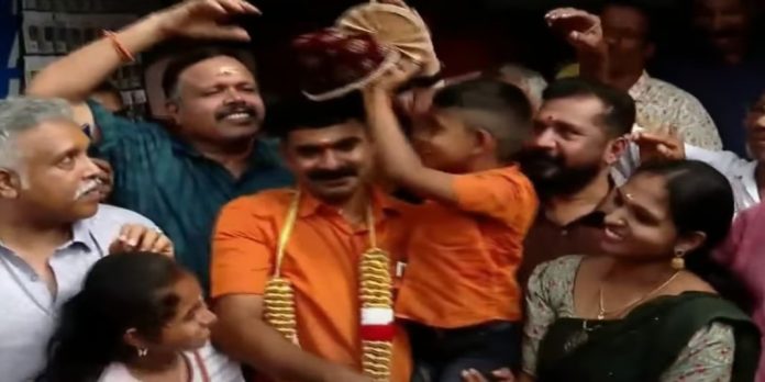 പൂജ ബംമ്പർ : ഒന്നാം സമ്മാനം 12 കോടി രൂപ സ്വന്തമാക്കി കരുനാഗപ്പള്ളി സ്വദേശി പൂജ ബംമ്പർ : ഒന്നാം സമ്മാനം 12 കോടി രൂപ സ്വന്തമാക്കി കരുനാഗപ്പള്ളി സ്വദേശി