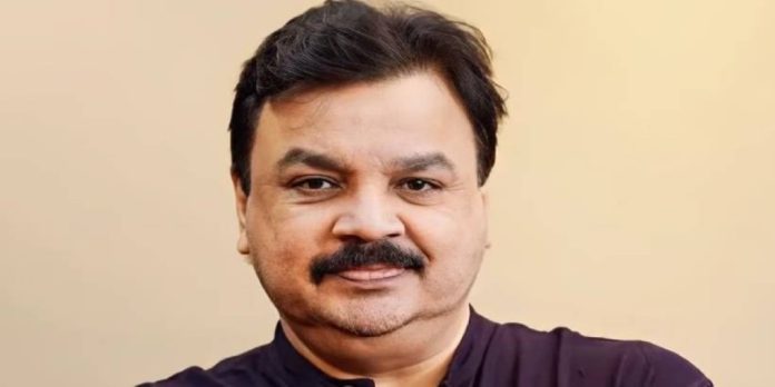 ഇടവേള ബാബുവിന് എതിരായ പീഡന പരാതി ; സ്റ്റേ രണ്ടാഴ്ചത്തേക്ക് കൂടി നീട്ടി ഹൈക്കോടതി ഇടവേള ബാബുവിന് എതിരായ പീഡന പരാതി ; സ്റ്റേ രണ്ടാഴ്ചത്തേക്ക് കൂടി നീട്ടി ഹൈക്കോടതി