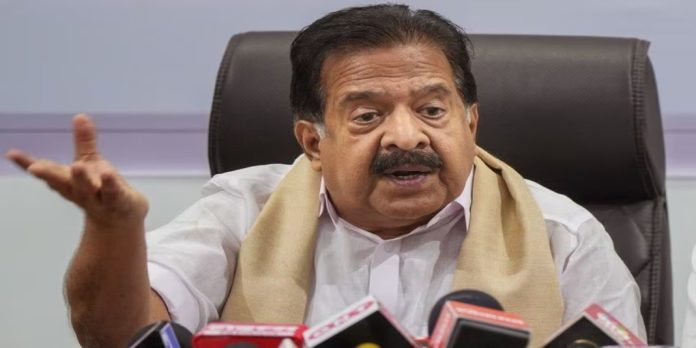 സ്മാര്ട്ട് സിറ്റി കരാറില് ടീകോമിന് നഷ്ടപരിഹാരം നല്കാനുള്ള തീരുമാനം വന് അഴിമതി ; രേഖകള് പുറത്തു വിട്ട് രമേശ് ചെന്നിത്തല സ്മാര്ട്ട് സിറ്റി കരാറില് ടീകോമിന് നഷ്ടപരിഹാരം നല്കാനുള്ള തീരുമാനം വന് അഴിമതി ; രേഖകള് പുറത്തു വിട്ട് രമേശ് ചെന്നിത്തല