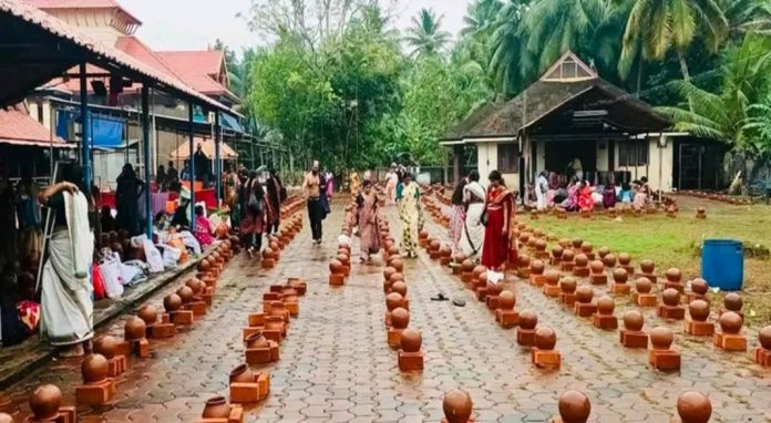 ചക്കുളത്തുകാവിൽ പൊങ്കാല നാളെ ; ഒരുക്കങ്ങൾ പൂർത്തിയായി ചക്കുളത്തുകാവിൽ പൊങ്കാല നാളെ ; ഒരുക്കങ്ങൾ പൂർത്തിയായി