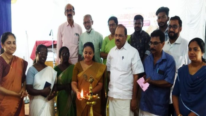 മല്ലപ്പള്ളി ബ്ലോക്ക് പഞ്ചായത്ത് കേരളോത്സവം തുടങ്ങി ; പഞ്ചായത്ത് പ്രസിഡന്റ് ബിന്ദു ചന്ദ്രമോഹൻ ഉദ്ഘാടനം ചെയ്തു മല്ലപ്പള്ളി ബ്ലോക്ക് പഞ്ചായത്ത് കേരളോത്സവം തുടങ്ങി ; പഞ്ചായത്ത് പ്രസിഡന്റ് ബിന്ദു ചന്ദ്രമോഹൻ ഉദ്ഘാടനം ചെയ്തു
