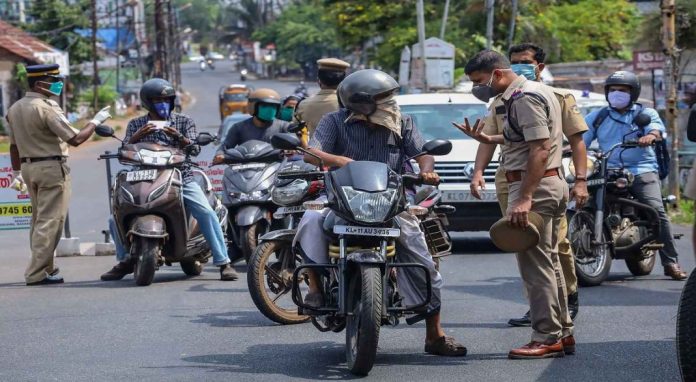 ഗതാഗത നിയമ ലംഘനം ; കര്ശന നടപടിയുമായി പോലീസും മോട്ടോര് വാഹന വകുപ്പും ഗതാഗത നിയമ ലംഘനം ; കര്ശന നടപടിയുമായി പോലീസും മോട്ടോര് വാഹന വകുപ്പും