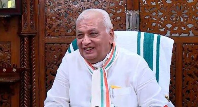 ഗവർണറുടെ ക്രിസ്തുമസ് വിരുന്നിൽ മുഖ്യമന്ത്രിയും മന്ത്രിമാരും പങ്കെടുത്തില്ല ഗവർണറുടെ ക്രിസ്തുമസ് വിരുന്നിൽ മുഖ്യമന്ത്രിയും മന്ത്രിമാരും പങ്കെടുത്തില്ല