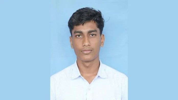 കുളിക്കാനിറങ്ങിയ പ്ലസ്ടു വിദ്യാർത്ഥി ചാലിയാറിൽ ഒഴുക്കിൽ പെട്ടു മരിച്ചു കുളിക്കാനിറങ്ങിയ പ്ലസ്ടു വിദ്യാർത്ഥി ചാലിയാറിൽ ഒഴുക്കിൽ പെട്ടു മരിച്ചു