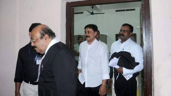 നടിയെ ആക്രമിച്ച കേസ് : അന്തിമവാദം തുറന്ന കോടതിയിൽ വേണമെന്ന ഹർജി തള്ളി നടിയെ ആക്രമിച്ച കേസ് : അന്തിമവാദം തുറന്ന കോടതിയിൽ വേണമെന്ന ഹർജി തള്ളി