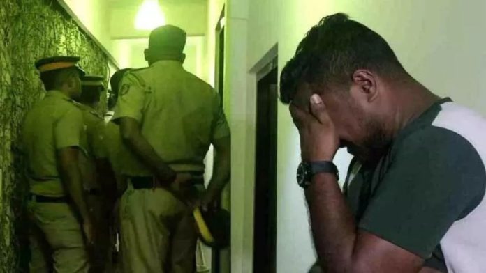 അനാശാസ്യ കേന്ദ്രം നടത്തിപ്പ് ; രണ്ട് പോലീസുകാര് അറസ്റ്റിൽ അനാശാസ്യ കേന്ദ്രം നടത്തിപ്പ് ; രണ്ട് പോലീസുകാര് അറസ്റ്റിൽ