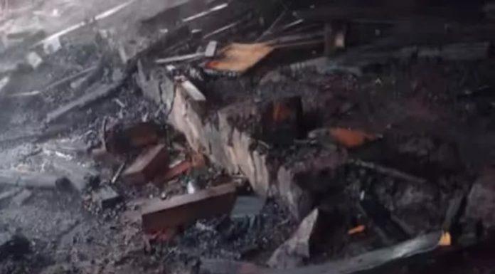 കോഴിക്കോട് ഫർണിച്ചർ കടയിൽ തീപിടിത്തം കോഴിക്കോട് ഫർണിച്ചർ കടയിൽ തീപിടിത്തം
