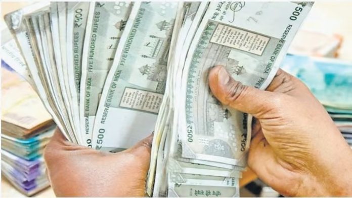 ക്ഷേമ പെൻഷൻ തട്ടിപ്പ് : കൂടുതൽ നടപടിയുമായി സർക്കാർ, 38 പേർക്ക് സസ്പെൻഷൻ ക്ഷേമ പെൻഷൻ തട്ടിപ്പ് : കൂടുതൽ നടപടിയുമായി സർക്കാർ, 38 പേർക്ക് സസ്പെൻഷൻ