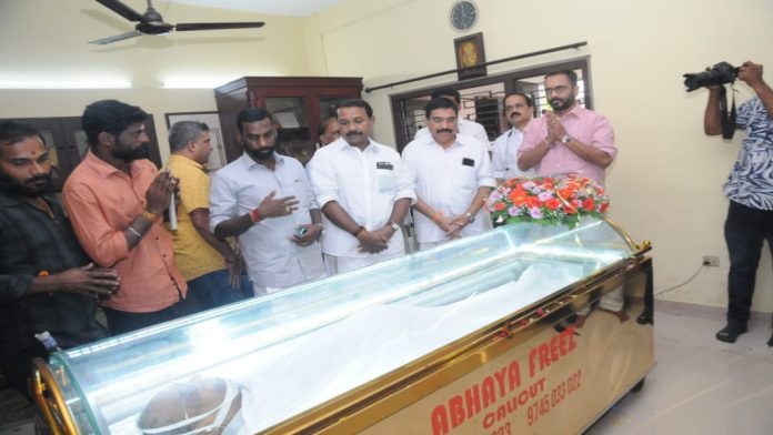 എംടി പകരം വെക്കാനില്ലാത്ത അതുല്യ പ്രതിഭ : കെ.സുരേന്ദ്രൻ എംടി പകരം വെക്കാനില്ലാത്ത അതുല്യ പ്രതിഭ : കെ.സുരേന്ദ്രൻ
