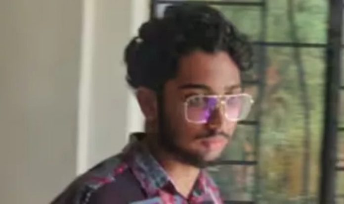 ‘മാർക്കോ’യുടെ വ്യാജ പതിപ്പ് പ്രചരിപ്പിച്ച ആലുവ സ്വദേശി പിടിയിൽ ‘മാർക്കോ’യുടെ വ്യാജ പതിപ്പ് പ്രചരിപ്പിച്ച ആലുവ സ്വദേശി പിടിയിൽ