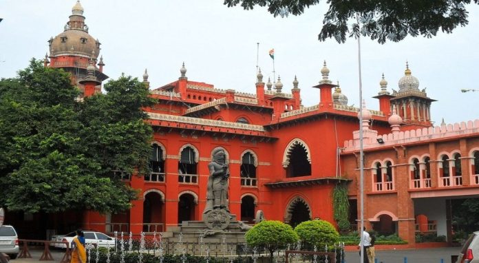 അണ്ണാ സർവകലാശാല ലൈംഗികാതിക്രമ കേസ് ; പോലീസ് കമ്മീഷണർക്കെതിരെ നടപടി എടുക്കണമെന്ന് ഉത്തരവിട്ട് മദ്രാസ് ഹൈക്കോടതി അണ്ണാ സർവകലാശാല ലൈംഗികാതിക്രമ കേസ് ; പോലീസ് കമ്മീഷണർക്കെതിരെ നടപടി എടുക്കണമെന്ന് ഉത്തരവിട്ട് മദ്രാസ് ഹൈക്കോടതി