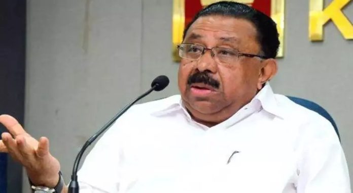 പെരിയ ഇരട്ടക്കൊല ; മുഖ്യമന്ത്രിക്ക് അധികാരത്തില് തുടരാന് ധാര്മികതയില്ലെന്ന് എംഎം ഹസന് പെരിയ ഇരട്ടക്കൊല ; മുഖ്യമന്ത്രിക്ക് അധികാരത്തില് തുടരാന് ധാര്മികതയില്ലെന്ന് എംഎം ഹസന്