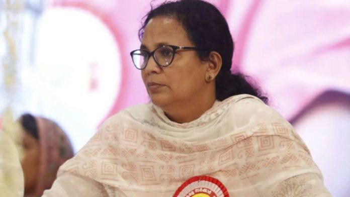 അസാധാരണ സംഭവം : കൊടി സുനിക്ക് പരോൾ ലഭിച്ച സംഭവത്തിൽ പ്രതികരിച്ച് കെ കെ രമ എംഎൽഎ അസാധാരണ സംഭവം : കൊടി സുനിക്ക് പരോൾ ലഭിച്ച സംഭവത്തിൽ പ്രതികരിച്ച് കെ കെ രമ എംഎൽഎ