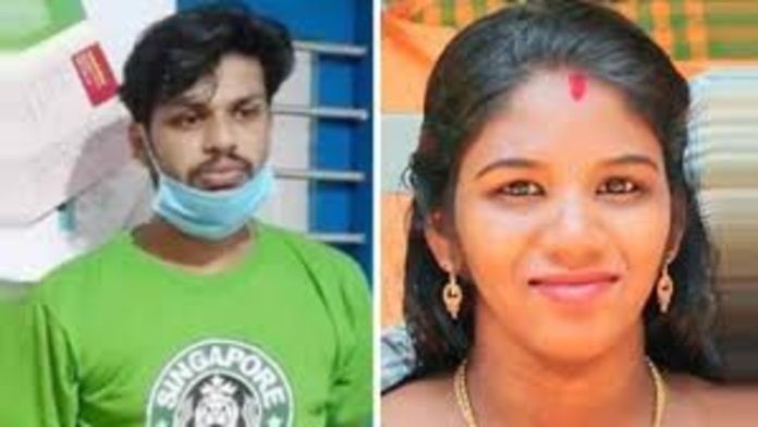 ഉത്ര വധക്കേസ് : പ്രതി സൂരജിൻ്റെ അമ്മ രേണുകയ്ക്ക് ഇടക്കാല ജാമ്യം ഉത്ര വധക്കേസ് : പ്രതി സൂരജിൻ്റെ അമ്മ രേണുകയ്ക്ക് ഇടക്കാല ജാമ്യം