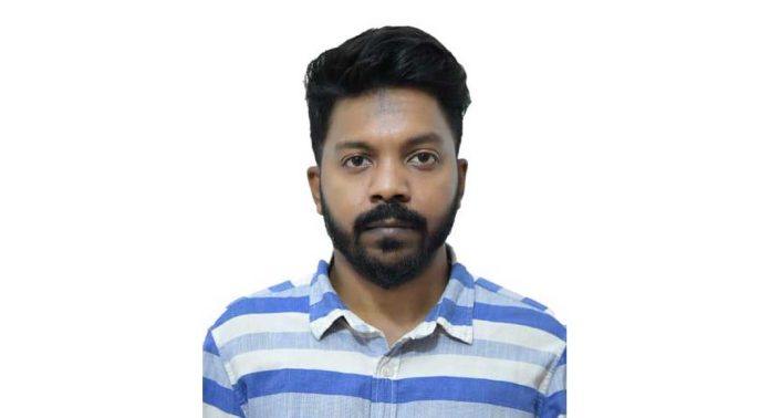 തലവേദനയെ തുടർന്ന് നാട്ടിലെത്തിയ പ്രവാസിയായ യുവാവ് മരിച്ചു തലവേദനയെ തുടർന്ന് നാട്ടിലെത്തിയ പ്രവാസിയായ യുവാവ് മരിച്ചു