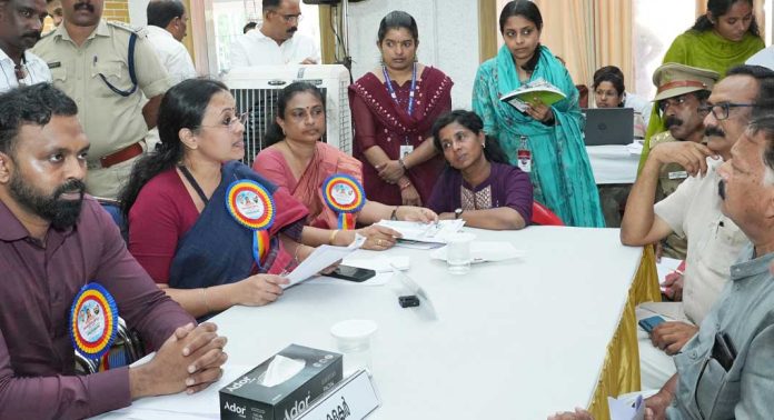 കുറ്റൂര് ജംഗ്ഷ്നില് പോലീസ് പട്രോളിങ്ങും സിഗ്നല് ലൈറ്റും ഉറപ്പാക്കാന് മന്ത്രി വീണാ ജോര്ജിന്റെ നിര്ദ്ദേശം കുറ്റൂര് ജംഗ്ഷ്നില് പോലീസ് പട്രോളിങ്ങും സിഗ്നല് ലൈറ്റും ഉറപ്പാക്കാന് മന്ത്രി വീണാ ജോര്ജിന്റെ നിര്ദ്ദേശം