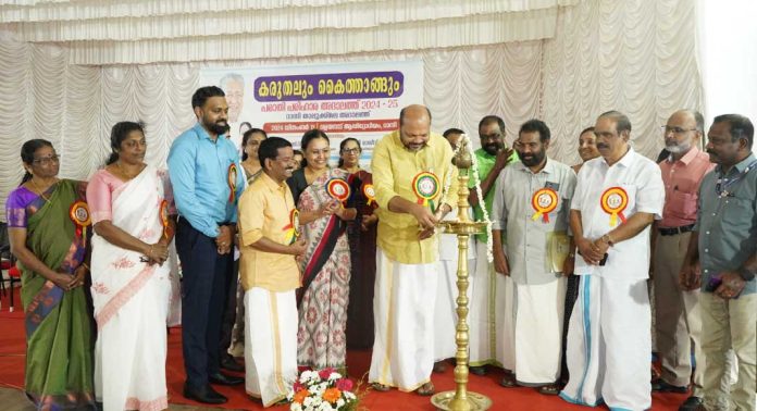 ജനപക്ഷ സര്ക്കാരിന്റെ ഇടപെടലുകള് ലക്ഷ്യം കാണുന്നു – മന്ത്രി പി.രാജീവ് ജനപക്ഷ സര്ക്കാരിന്റെ ഇടപെടലുകള് ലക്ഷ്യം കാണുന്നു – മന്ത്രി പി.രാജീവ്