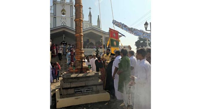 ഉമയാറ്റുകര സെന്റ് തോമസ് ഓർത്തഡോക്സ് വലിയപള്ളിയിൽ പെരുന്നാൾ കൊടിയേറി ഉമയാറ്റുകര സെന്റ് തോമസ് ഓർത്തഡോക്സ് വലിയപള്ളിയിൽ പെരുന്നാൾ കൊടിയേറി