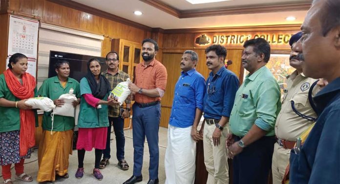 പാം ബയോ ഗ്രീന് മാന്വര് – നഗരസഭയുടെ സ്വന്തം ജൈവവളം വിൽപ്പനയ്ക്ക് പാം ബയോ ഗ്രീന് മാന്വര് – നഗരസഭയുടെ സ്വന്തം ജൈവവളം വിൽപ്പനയ്ക്ക്
