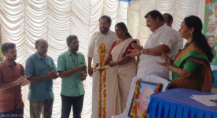 ക്രിസ്തുമസ്- പുതുവത്സര ഖാദി മേള ക്രിസ്തുമസ്- പുതുവത്സര ഖാദി മേള
