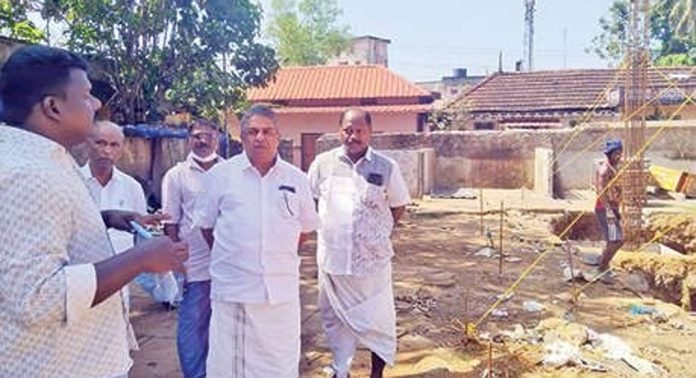 ചെങ്ങന്നൂർ ശാസ്താപുറം മാർക്കറ്റിന്റെ നവീകരണപ്രവർത്തനങ്ങൾ പുരോഗമിക്കുന്നു ചെങ്ങന്നൂർ ശാസ്താപുറം മാർക്കറ്റിന്റെ നവീകരണപ്രവർത്തനങ്ങൾ പുരോഗമിക്കുന്നു