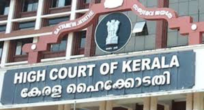 മതത്തിന്റെ പേരിൽ എന്തും ചെയ്യാമെന്ന് കരുതരുത് ; ആന എഴുന്നള്ളിപ്പ് കേസിൽ ഹൈക്കോടതി മതത്തിന്റെ പേരിൽ എന്തും ചെയ്യാമെന്ന് കരുതരുത് ; ആന എഴുന്നള്ളിപ്പ് കേസിൽ ഹൈക്കോടതി
