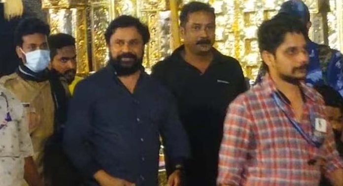 ദിലീപിന് ശബരിമലയിൽ ദർശന സൗകര്യം ഒരുക്കിയത് തങ്ങളല്ലെന്ന് ശബരിമല സ്പെഷ്യൽ പോലീസ് ഓഫീസർ ദിലീപിന് ശബരിമലയിൽ ദർശന സൗകര്യം ഒരുക്കിയത് തങ്ങളല്ലെന്ന് ശബരിമല സ്പെഷ്യൽ പോലീസ് ഓഫീസർ