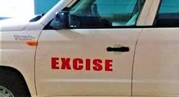 ഹൈബ്രിഡ് കഞ്ചാവ് കേസിൽ നടൻമാർക്കെതിരെ മൊഴി നൽകിയിട്ടും അനങ്ങാതെ എക്സൈസ് ഹൈബ്രിഡ് കഞ്ചാവ് കേസിൽ നടൻമാർക്കെതിരെ മൊഴി നൽകിയിട്ടും അനങ്ങാതെ എക്സൈസ്