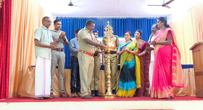 ലഹരി വിരുദ്ധ സെമിനാർ നടത്തി ലഹരി വിരുദ്ധ സെമിനാർ നടത്തി