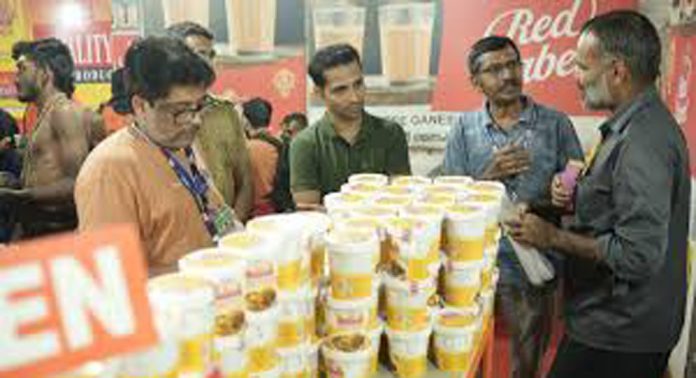 ശബരിമലയിലെ വ്യാപാരസ്ഥാപനങ്ങളില് പത്തു ദിവസത്തിനിടെ നടത്തിയത് 420 പരിശോധന ശബരിമലയിലെ വ്യാപാരസ്ഥാപനങ്ങളില് പത്തു ദിവസത്തിനിടെ നടത്തിയത് 420 പരിശോധന