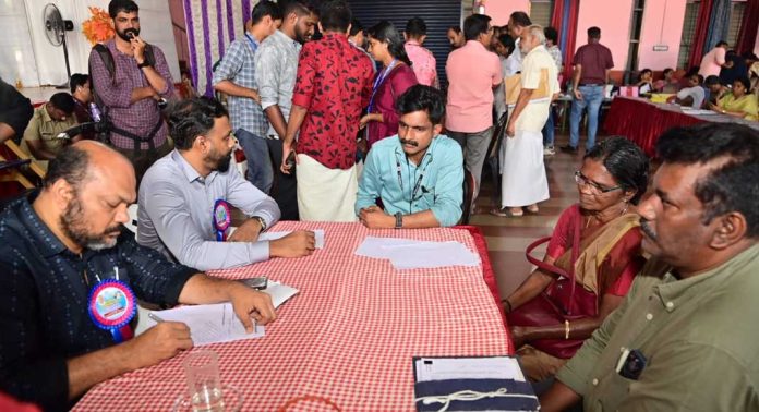 രമണിക്ക് കൈത്താങ്ങായി മന്ത്രി പി. രാജീവിന്റെ ഉത്തരവ് രമണിക്ക് കൈത്താങ്ങായി മന്ത്രി പി. രാജീവിന്റെ ഉത്തരവ്
