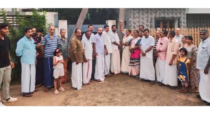 കോട്ടക്കൽ പടി – ഉപ്പിടുംപാറ പടി റോഡിലെ സ്ട്രീറ്റ് ലൈറ്റിന്റെ ഉദ്ഘാടനം നടത്തി കോട്ടക്കൽ പടി – ഉപ്പിടുംപാറ പടി റോഡിലെ സ്ട്രീറ്റ് ലൈറ്റിന്റെ ഉദ്ഘാടനം നടത്തി