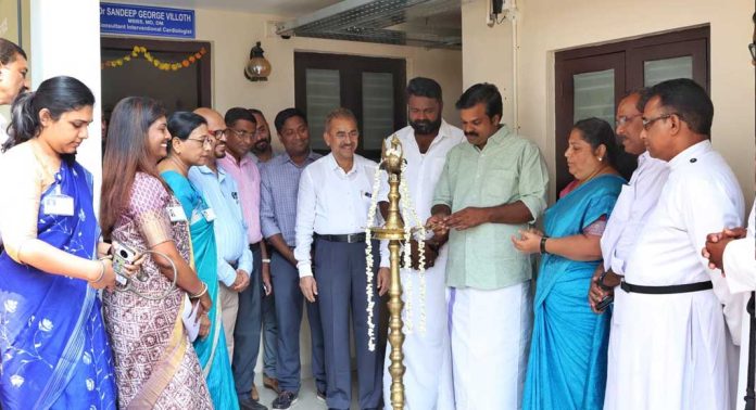 ലൈഫ് ലൈൻ കോന്നി ക്ലിനിക്കിൽ കാർഡിയോളജി വിഭാഗം ആരംഭിച്ചു ലൈഫ് ലൈൻ കോന്നി ക്ലിനിക്കിൽ കാർഡിയോളജി വിഭാഗം ആരംഭിച്ചു