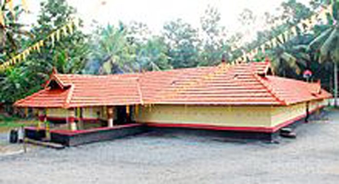 പേരിശ്ശേരി പഴയാറ്റിൽ ദേവീക്ഷേത്രത്തിലെ മുടിയെടുപ്പുത്സവത്തിന് കരയൊരുങ്ങി പേരിശ്ശേരി പഴയാറ്റിൽ ദേവീക്ഷേത്രത്തിലെ മുടിയെടുപ്പുത്സവത്തിന് കരയൊരുങ്ങി