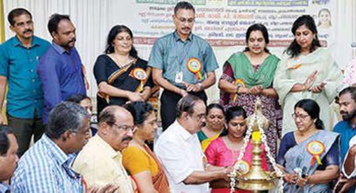 നാരങ്ങാനം പഞ്ചായത്തും കൃഷിഭവനും ചേർന്ന് ലോക മണ്ണ് ദിനാചരണം നടത്തി നാരങ്ങാനം പഞ്ചായത്തും കൃഷിഭവനും ചേർന്ന് ലോക മണ്ണ് ദിനാചരണം നടത്തി
