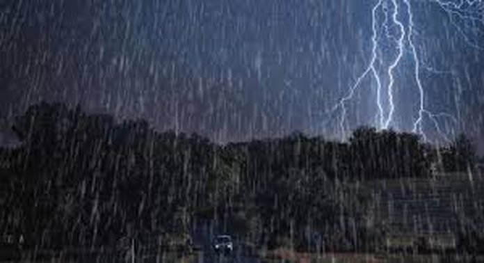 സംസ്ഥാനത്ത് ഇന്ന് ഉച്ചയ്ക്ക് ശേഷം മഴ ശക്തമാകും ; മുന്നറിയിപ്പുമായി കേന്ദ്ര കാലാവസ്ഥ നിരീക്ഷണ കേന്ദ്രം സംസ്ഥാനത്ത് ഇന്ന് ഉച്ചയ്ക്ക് ശേഷം മഴ ശക്തമാകും ; മുന്നറിയിപ്പുമായി കേന്ദ്ര കാലാവസ്ഥ നിരീക്ഷണ കേന്ദ്രം