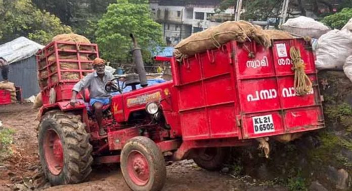 സന്നിധാനത്ത് കൊപ്രാക്കളത്തിലേക്കുള്ള പാത തകര്ന്നു തന്നെ ; കുലുക്കമില്ലാതെ അധികൃതര് സന്നിധാനത്ത് കൊപ്രാക്കളത്തിലേക്കുള്ള പാത തകര്ന്നു തന്നെ ; കുലുക്കമില്ലാതെ അധികൃതര്