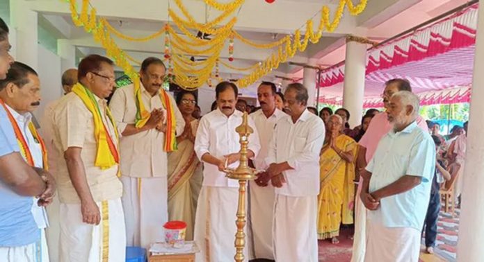 എസ്.എൻ.ഡി.പി വാഴമുട്ടം ശാഖയിലെ പ്രതിഷ്ഠാ വാർഷികവും കുടുംബ സംഗമവും നടന്നു എസ്.എൻ.ഡി.പി വാഴമുട്ടം ശാഖയിലെ പ്രതിഷ്ഠാ വാർഷികവും കുടുംബ സംഗമവും നടന്നു