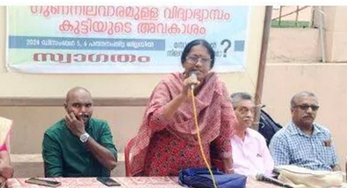 കേരള ശാസ്ത്രസാഹിത്യ പരിഷത്തിന്റെ നേതൃത്വത്തിൽ നടക്കുന്ന വിദ്യാഭ്യാസ ജാഥകൾക്ക് ജില്ലയിൽ തുടക്കമായി കേരള ശാസ്ത്രസാഹിത്യ പരിഷത്തിന്റെ നേതൃത്വത്തിൽ നടക്കുന്ന വിദ്യാഭ്യാസ ജാഥകൾക്ക് ജില്ലയിൽ തുടക്കമായി
