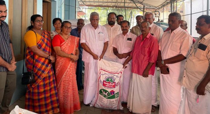 വെച്ചൂച്ചിറ ഗ്രാമ പഞ്ചായത്ത് കറവ പശുക്കൾക്കുള്ള കാലിത്തീറ്റ വിതരണം ആരംഭിച്ചു വെച്ചൂച്ചിറ ഗ്രാമ പഞ്ചായത്ത് കറവ പശുക്കൾക്കുള്ള കാലിത്തീറ്റ വിതരണം ആരംഭിച്ചു