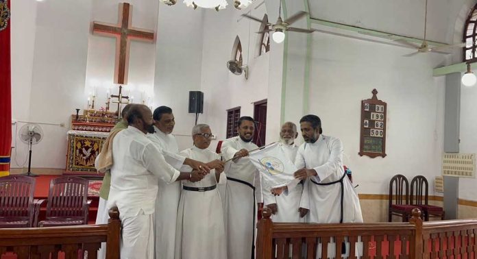 തുരുത്തിക്കാട് മാർത്തോമ്മാ ഇടവക ശതോത്തര രജത ജൂബിലി ആഘോഷങ്ങളുടെ ഭാഗമായുള്ള വിളംബര ജാഥയും സാമൂഹ്യ തിന്മകൾക്കെതിരായ ബോധവല്ക്കരണ സന്ദേശ യാത്രയും ആരംഭിച്ചു തുരുത്തിക്കാട് മാർത്തോമ്മാ ഇടവക ശതോത്തര രജത ജൂബിലി ആഘോഷങ്ങളുടെ ഭാഗമായുള്ള വിളംബര ജാഥയും സാമൂഹ്യ തിന്മകൾക്കെതിരായ ബോധവല്ക്കരണ സന്ദേശ യാത്രയും ആരംഭിച്ചു