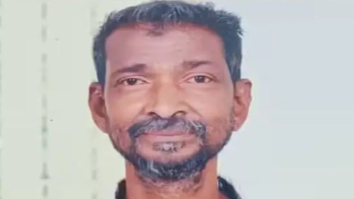 സുഹൃത്തുക്കളുമായി സംസാരിച്ച് മടങ്ങുന്നതിനിടെ മധ്യവയസ്കൻ കുഴഞ്ഞു വീണു മരിച്ചു സുഹൃത്തുക്കളുമായി സംസാരിച്ച് മടങ്ങുന്നതിനിടെ മധ്യവയസ്കൻ കുഴഞ്ഞു വീണു മരിച്ചു