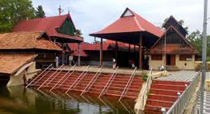 അമ്പലപ്പുഴ ശ്രീകൃഷ്ണസ്വാമീക്ഷേത്രത്തിലെ ഇക്കൊല്ലത്തെ പന്ത്രണ്ടുകളഭമഹോത്സവം തിരുവിതാംകൂർ ദേവസ്വം ബോർഡ് നേരിട്ടുനടത്തും അമ്പലപ്പുഴ ശ്രീകൃഷ്ണസ്വാമീക്ഷേത്രത്തിലെ ഇക്കൊല്ലത്തെ പന്ത്രണ്ടുകളഭമഹോത്സവം തിരുവിതാംകൂർ ദേവസ്വം ബോർഡ് നേരിട്ടുനടത്തും