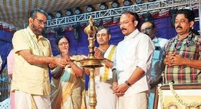 അമ്പലപ്പുഴ ശ്രീകൃഷ്ണ ക്ഷേത്രത്തിലെ പന്ത്രണ്ടുകളഭമഹോത്സവം സമാപിച്ചു അമ്പലപ്പുഴ ശ്രീകൃഷ്ണ ക്ഷേത്രത്തിലെ പന്ത്രണ്ടുകളഭമഹോത്സവം സമാപിച്ചു