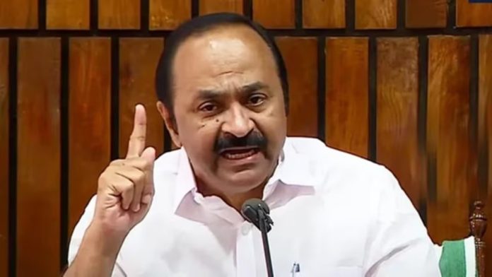 പച്ച വെള്ളത്തിന് തീ പിടിപ്പിക്കുന്ന വര്ഗീയത കേരളത്തിൽ ; സനാതന ധര്മ്മം എങ്ങനെയാണ് ചാതുര് വര്ണ്യത്തിന്റെ ഭാഗമാകുന്നത് ; വിഡി സതീശന് പച്ച വെള്ളത്തിന് തീ പിടിപ്പിക്കുന്ന വര്ഗീയത കേരളത്തിൽ ; സനാതന ധര്മ്മം എങ്ങനെയാണ് ചാതുര് വര്ണ്യത്തിന്റെ ഭാഗമാകുന്നത് ; വിഡി സതീശന്