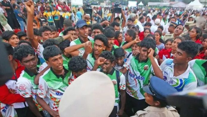 സംസ്ഥാന സ്കൂള് കായികമേള ; രണ്ട് സ്കൂളുകള്ക്ക് വിലക്കുമായി സര്ക്കാര് സംസ്ഥാന സ്കൂള് കായികമേള ; രണ്ട് സ്കൂളുകള്ക്ക് വിലക്കുമായി സര്ക്കാര്
